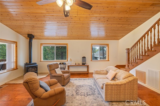 Detail Gallery Image 5 of 67 For 37745 Marina View, Bass Lake,  CA 93604 - 3 Beds | 2 Baths