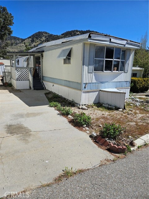 Detail Gallery Image 2 of 6 For 2801 Johnson Rd, Frazier Park,  CA 93225 - 2 Beds | 1 Baths