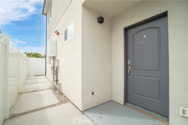 959 N Acacia, Compton CA: https://media.crmls.org/medias/5f9d4ed1-f4eb-462b-a578-71188fd1a4c1.jpg