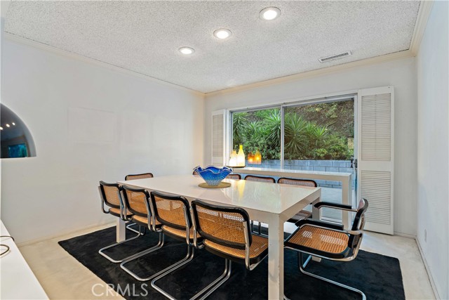 Detail Gallery Image 8 of 42 For 11944 Briarvale, Studio City,  CA 91604 - 5 Beds | 4 Baths