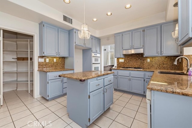 Detail Gallery Image 7 of 32 For 23685 Coldwater Ct, Moreno Valley,  CA 92557 - 5 Beds | 3/1 Baths