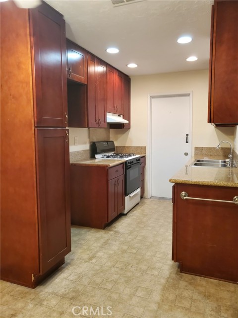 Detail Gallery Image 3 of 4 For 2159 Avenida Estrada, Hemet,  CA 92545 - 2 Beds | 1 Baths