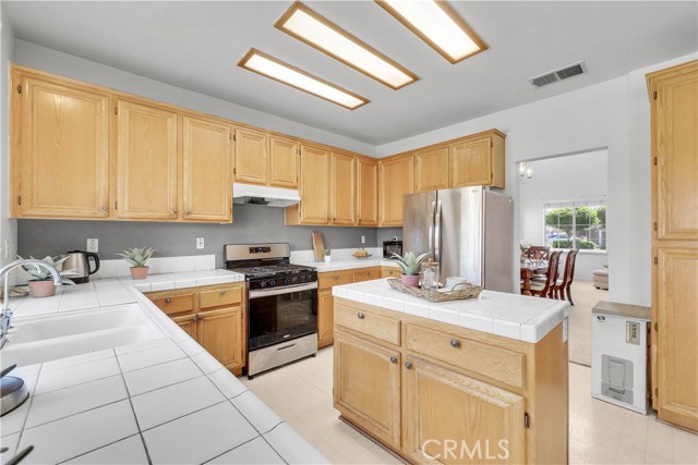 Detail Gallery Image 22 of 45 For 6981 Rivertrails Dr, Corona,  CA 91752 - 5 Beds | 3 Baths