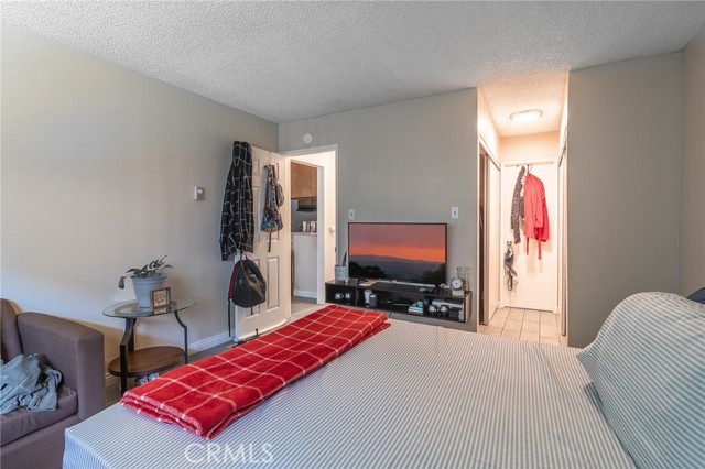 Detail Gallery Image 8 of 20 For 5530 Ackerfield Ave #302,  Long Beach,  CA 90805 - 1 Beds | 1 Baths