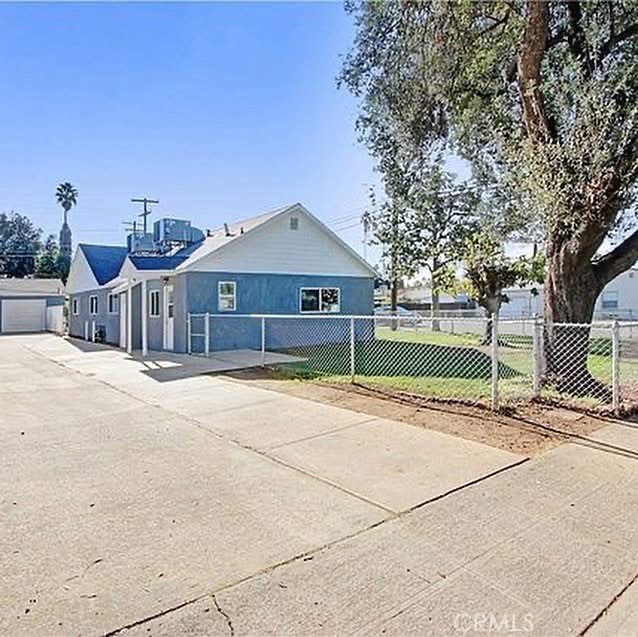 3735 Madison, Riverside CA: https://media.crmls.org/medias/5f9fe01b-25c4-4539-abf3-b5de79dd4984.jpg