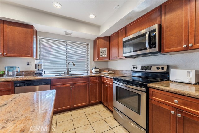 106 Estrella Street, Rancho Mirage CA: https://media.crmls.org/medias/5fa01bcf-da7a-4c4b-a5fc-c55c9baca752.jpg
