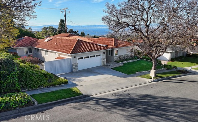 26235 Birchfield Ave, Rancho Palos Verdes CA: https://media.crmls.org/medias/5fa152d9-6886-4471-a794-0982b7ea2648.jpg