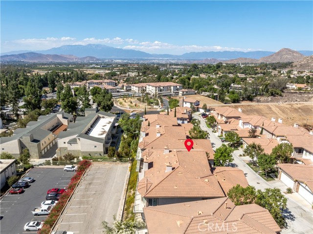 556 Via Pueblo, Riverside CA: https://media.crmls.org/medias/5fa1d643-9b9d-472e-aff1-4d7ec64868f8.jpg
