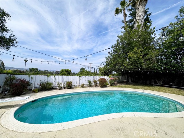 Detail Gallery Image 24 of 33 For 24201 Caris St, Woodland Hills,  CA 91367 - 3 Beds | 2 Baths