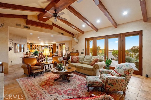 5085 Martingale Circle, San Miguel CA: https://media.crmls.org/medias/5fa2afa6-b6e3-4fb6-bd12-2149cfc63cc5.jpg