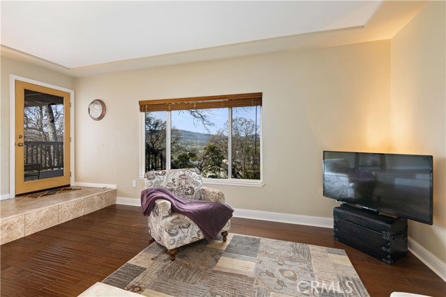 Detail Gallery Image 9 of 40 For 17444 Meadow View Dr, Hidden Valley Lake,  CA 95467 - 3 Beds | 2 Baths