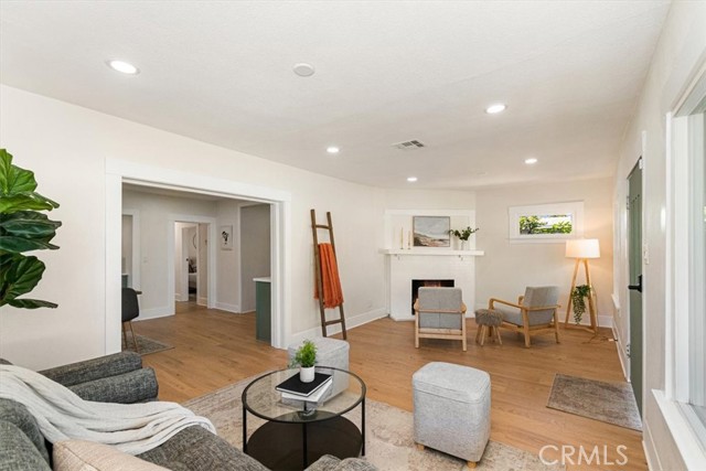 Detail Gallery Image 3 of 31 For 4474 Highland, Riverside,  CA 92506 - 3 Beds | 2 Baths