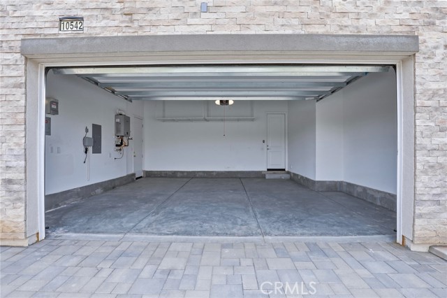 Detail Gallery Image 35 of 38 For 10542 Wood Briar Ct, Chatsworth,  CA 91311 - 5 Beds | 5/1 Baths