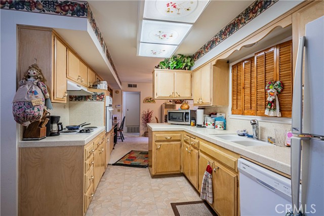 Detail Gallery Image 19 of 32 For 29027 Thornhill Dr, Menifee,  CA 92586 - 2 Beds | 2 Baths