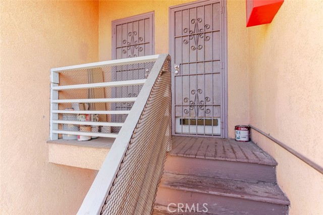 Detail Gallery Image 4 of 41 For 2446 Cincinnati St, Los Angeles,  CA 90033 - 6 Beds | 2 Baths