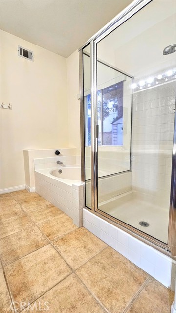 821 Atlantic Circle, Corona CA: https://media.crmls.org/medias/5fa70d9e-f0b4-4031-99d7-277693526536.jpg