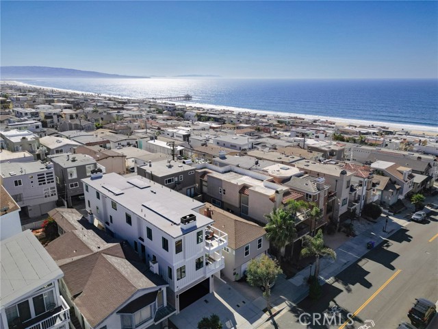 413 21st Place, Manhattan Beach, California 90266, 3 Bedrooms Bedrooms, ,3 BathroomsBathrooms,Residential,Sold,21st,SB24173325