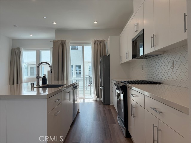 1118 W Bushell Street, Anaheim CA: https://media.crmls.org/medias/5fa8a3b0-65da-4528-8b67-c5fee883d42d.jpg