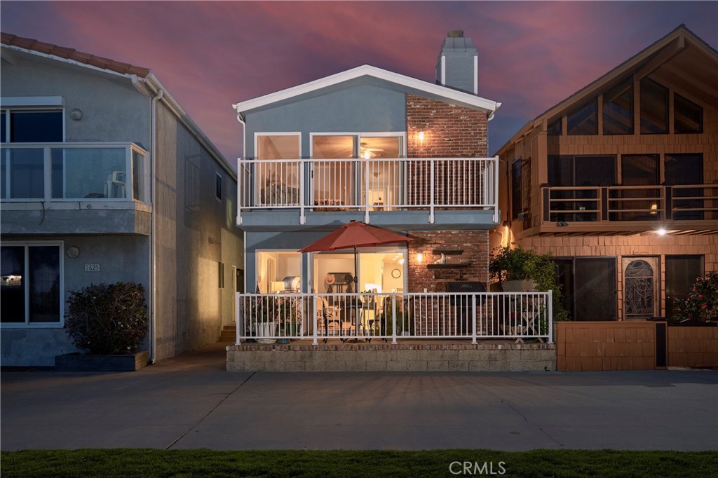 1627 Seal Way