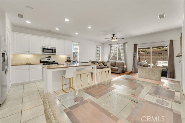 Detail Gallery Image 3 of 31 For 45525 Stanridge Ave, Lancaster,  CA 93535 - 4 Beds | 2 Baths