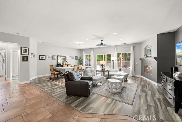 Detail Gallery Image 6 of 38 For 975 Alta Cresta, Palm Springs,  CA 92262 - 4 Beds | 3 Baths