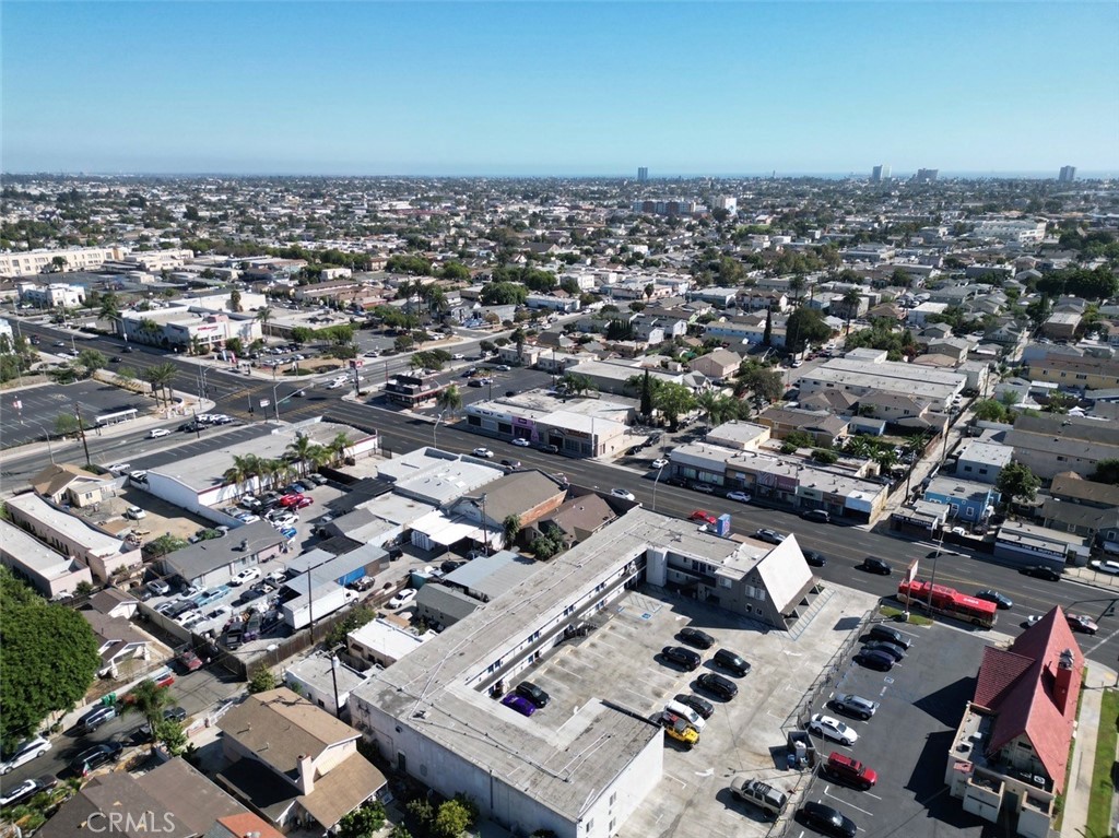 https://media.crmls.org/medias/5faa12d6-9829-45c2-a859-23bd10db6420.jpg?preset=X-Large