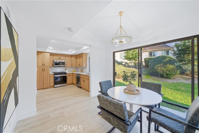 Detail Gallery Image 17 of 54 For 26542 Azuer, Mission Viejo,  CA 92691 - 3 Beds | 3 Baths