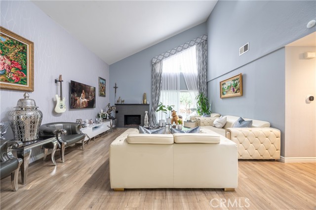 Detail Gallery Image 6 of 34 For 20138 Elkwood St, Winnetka,  CA 91306 - 4 Beds | 3 Baths