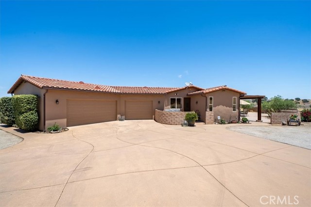 5085 Martingale Circle, San Miguel CA: https://media.crmls.org/medias/5faabb2b-aada-483b-a3dd-332529d82017.jpg