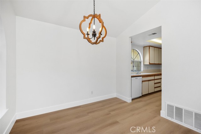 Detail Gallery Image 10 of 29 For 89 Alberti Aisle, Irvine,  CA 92614 - 2 Beds | 2 Baths