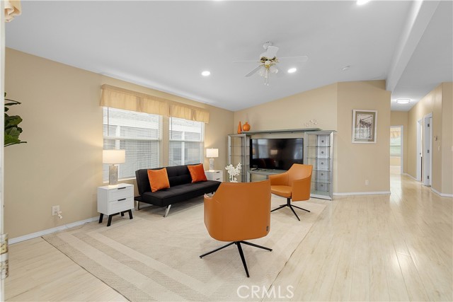 Detail Gallery Image 11 of 64 For 13202 Hoover Street, #18,  Westminster,  CA 92683 - 3 Beds | 2 Baths