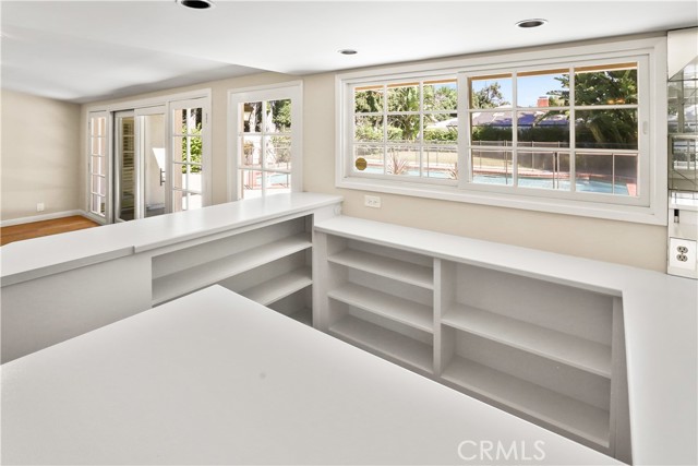 Detail Gallery Image 12 of 40 For 22841 Mariano St, Woodland Hills,  CA 91367 - 3 Beds | 3 Baths