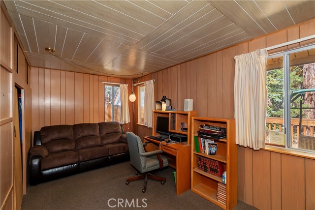 Detail Gallery Image 13 of 19 For 42559 Cedar, Big Bear Lake,  CA 92315 - 2 Beds | 1 Baths