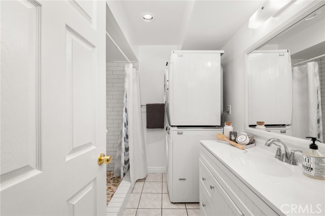 Detail Gallery Image 17 of 26 For 3139 E Chapman 3b,  Orange,  CA 92869 - 2 Beds | 2 Baths