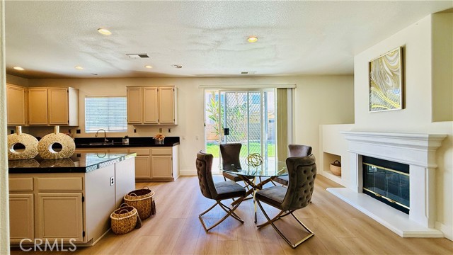 11958 Sunstone Court, Eastvale CA: https://media.crmls.org/medias/5fae7bf6-8672-418a-98f2-c9922c64deed.jpg