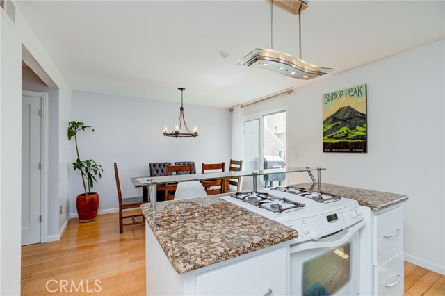 2617 Ruhland Avenue, Redondo Beach, California 90278, 2 Bedrooms Bedrooms, ,1 BathroomBathrooms,Residential,Sold,Ruhland,SB23059783