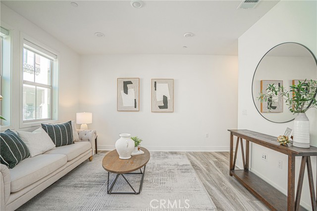 18292 Iris Lane, Yorba Linda CA: https://media.crmls.org/medias/5fb0e594-3365-4724-b8c6-e0c5796a9d69.jpg