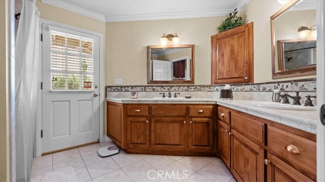 Detail Gallery Image 16 of 35 For 1304 Farrand Rd, Fallbrook,  CA 92028 - 4 Beds | 3 Baths