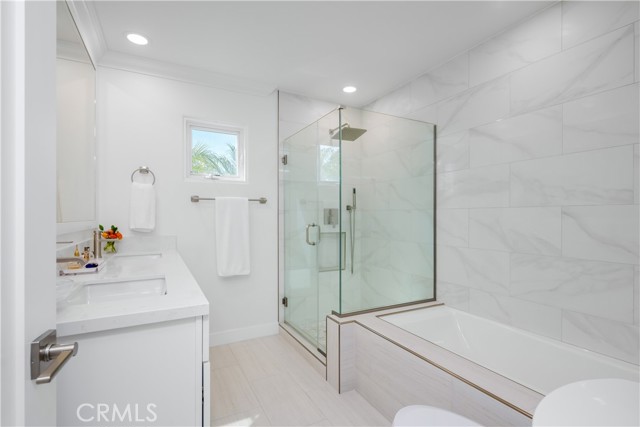 Detail Gallery Image 11 of 25 For 401 Seaward Rd #2,  Corona Del Mar,  CA 92625 - 3 Beds | 2/1 Baths