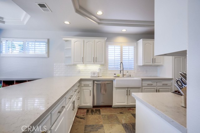 Detail Gallery Image 5 of 39 For 1581 Orange Ave, Costa Mesa,  CA 92627 - 3 Beds | 2/1 Baths