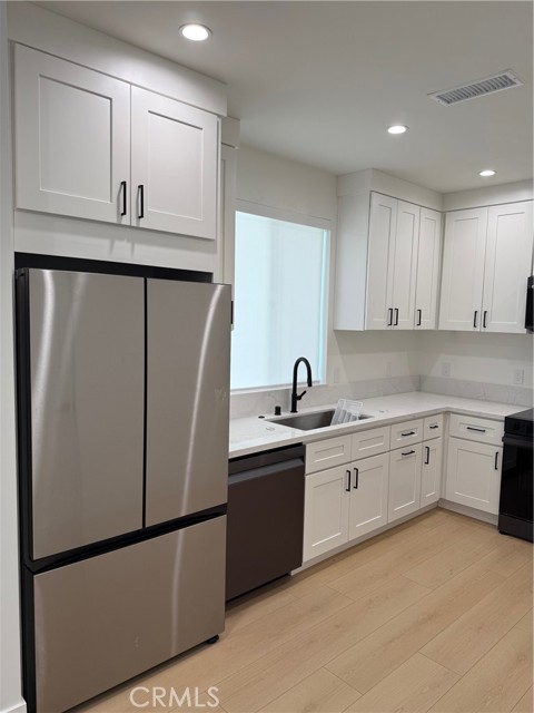 Detail Gallery Image 6 of 28 For 8546 Vanalden, Northridge,  CA 91324 - 2 Beds | 1 Baths