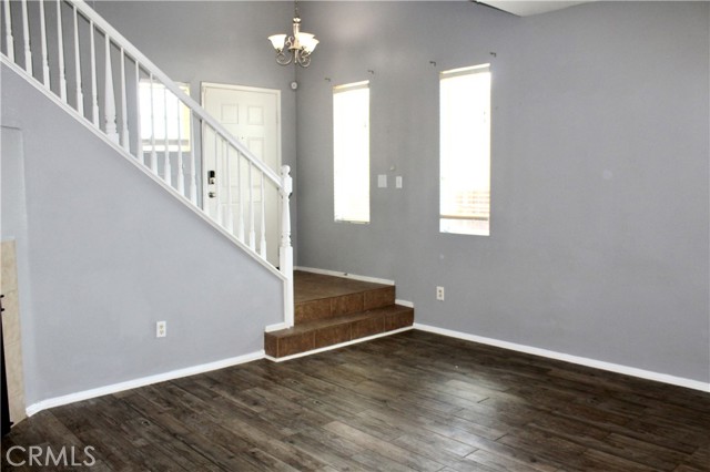 Detail Gallery Image 4 of 16 For 13108 Solar Bay Ln, Victorville,  CA 92394 - 4 Beds | 2/1 Baths