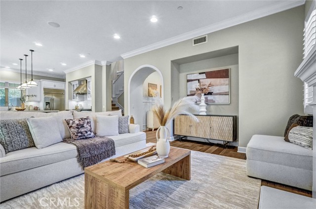 Detail Gallery Image 12 of 67 For 135 Bridle Path, Irvine,  CA 92602 - 4 Beds | 4/1 Baths