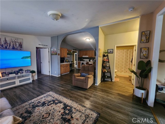 Detail Gallery Image 3 of 18 For 3945 Wisconsin Ave, Corning,  CA 96021 - 3 Beds | 2 Baths