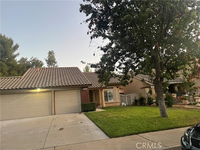 Detail Gallery Image 1 of 8 For 13231 Lone Stallion Ln, Corona,  CA 92883 - 3 Beds | 2 Baths