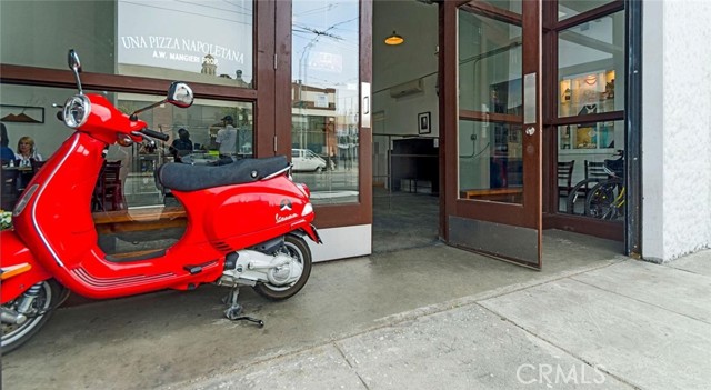 100 Van Ness Avenue, San Francisco CA: https://media.crmls.org/medias/5fb44c59-f5b6-4deb-a16a-31c09ed0522b.jpg
