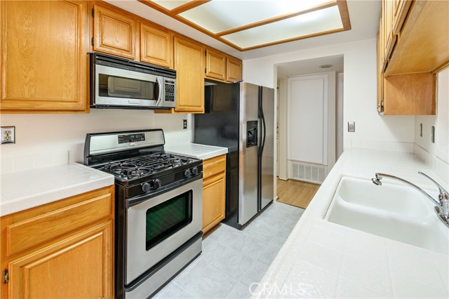 Detail Gallery Image 10 of 23 For 28006 Western #258,  San Pedro,  CA 90732 - 2 Beds | 2 Baths