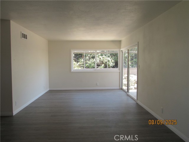 1416 Carmelita Court, Upland CA: https://media.crmls.org/medias/5fb4c95c-dab0-4afc-b7fb-c0d60b9f6437.jpg