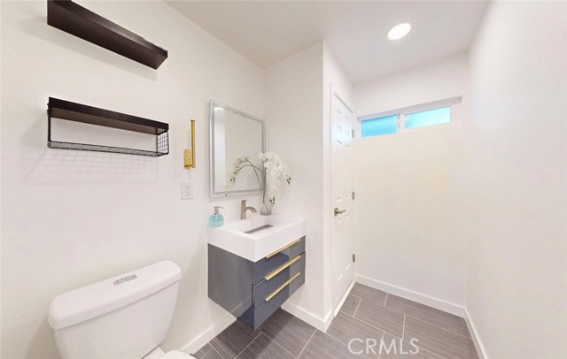 Detail Gallery Image 32 of 67 For 17541 Santa Cristobal, Fountain Valley,  CA 92708 - 4 Beds | 2/1 Baths