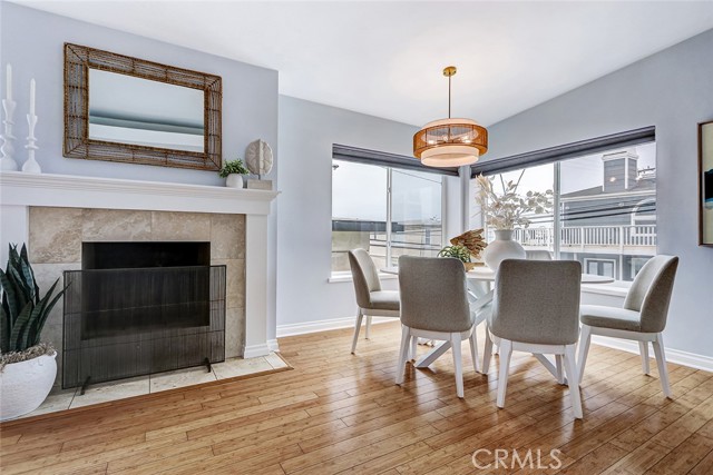 Detail Gallery Image 8 of 32 For 320 31 St, Manhattan Beach,  CA 90266 - 3 Beds | 2/1 Baths